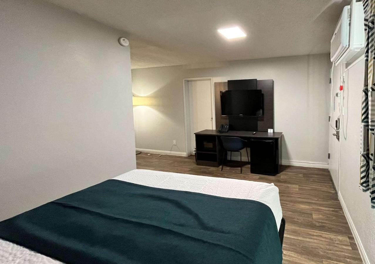 Motel 6 Las Vegas Nv Downtown Fremont St ภายนอก รูปภาพ